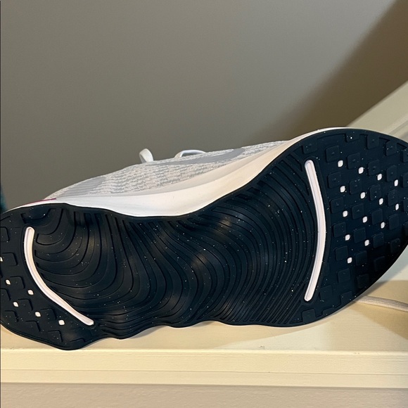 Nike Women's Athletic Shoes in White and Purple - Picture 5 of 9